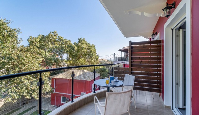 Studio Apartment 'Deluxe 2 Adults - B' with Shared Terrace, Wi-Fi and Air Conditioning