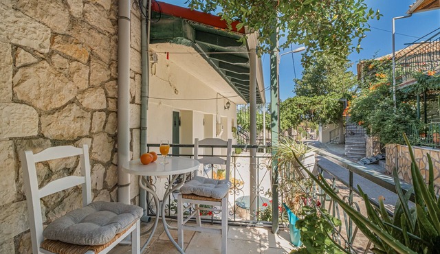 Studio Apartment 'Kerkis Mountain View' with Mountain View, Wi-Fi and Air Conditioning