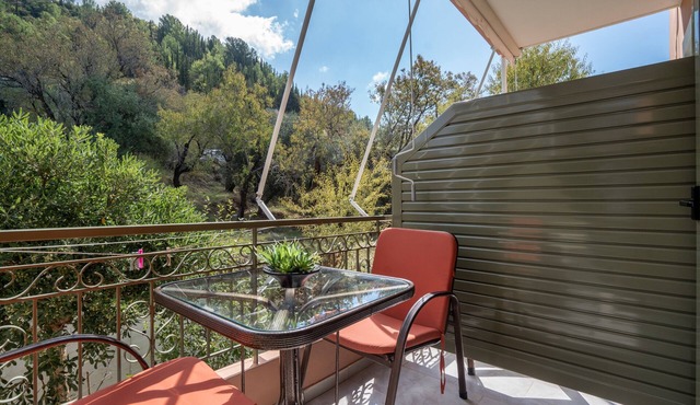 Studio Apartment 'Nontas Home 26' with Mountain View, Wi-Fi and Air Conditioning