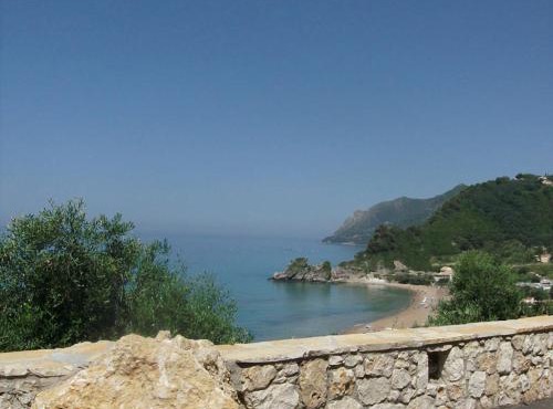 Studio Apartments with large swimming pool and Sea view at Pelekas Beach, Corfu