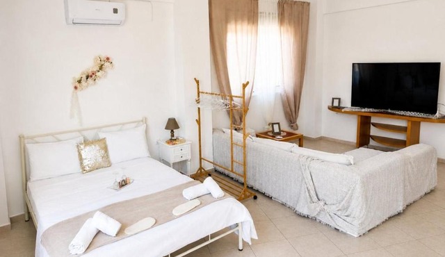 Studio Malades, Heraklion