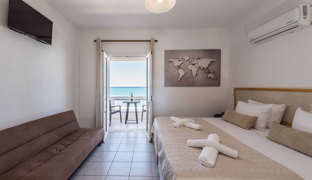 Studio with Sea View
