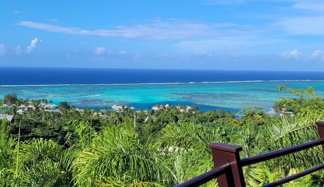 Stunning ocean & lagoon view in a completely renovated, entirely equipped villa