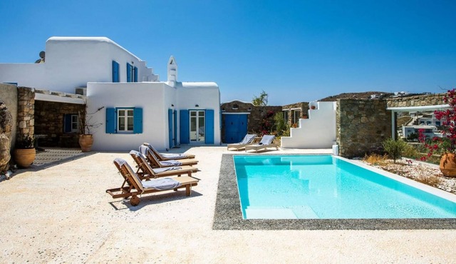 Stunning Villa with Pool in Mykonos!