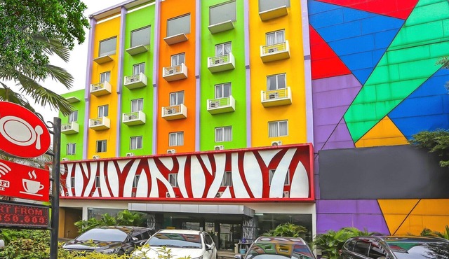 Stylish DBL Suite Escape W/Free WiFi and Parking