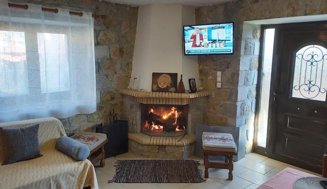 Stymfalia stone house
