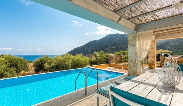 Sugar Villa, an exquisite summer retreat with spa whirlpool & sea views