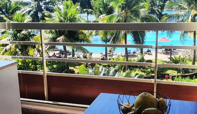 Suite F2 Arue Tahiti seaside free access swimming pool spa gym