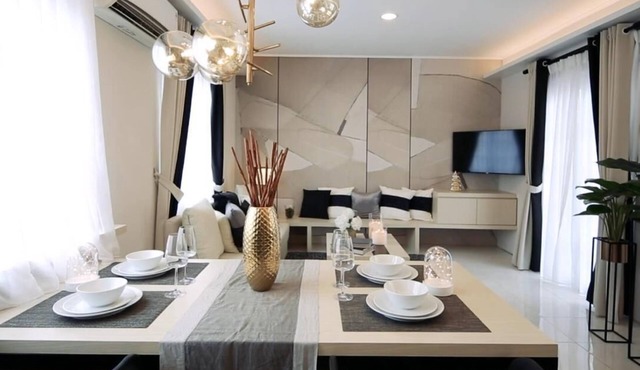 Suite Room by Echa at Alesha House