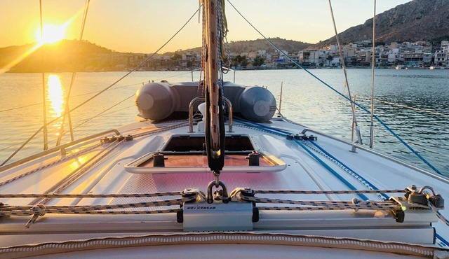 Sun-kissed Saronic Sailing: An Unforgettable Beach Experience from Salamis, Greece