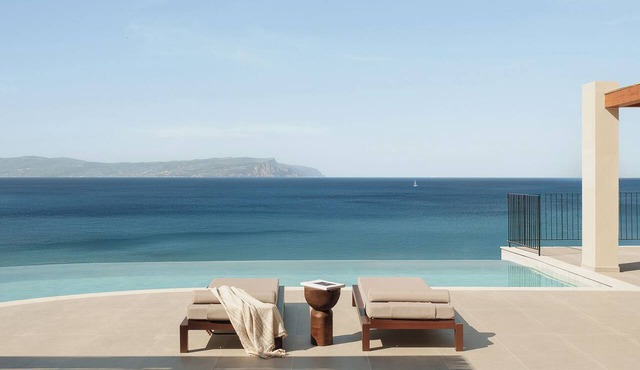 Sundara, Exclusive Seaview Estate with Grand Pool & Direct Beach Access
