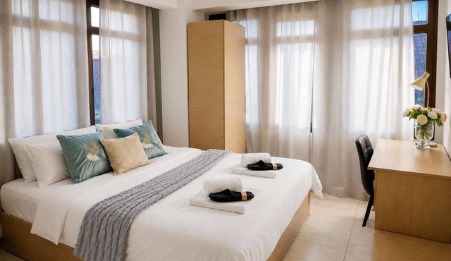 Sunny Studio w/Balcony - Near Thessaloniki Center
