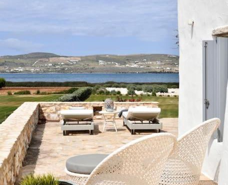 Sunray Pounta Paros Beachfront Villa near Kitesurf