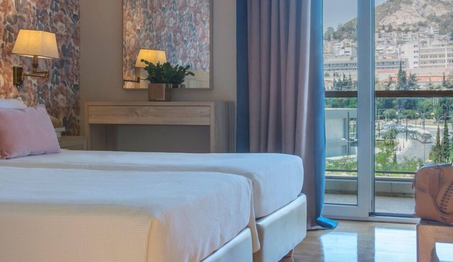 Superb serviced flat for 6 in the heart of Athens with view of Lycabettus Hill