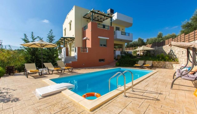 Sylvia Villa, Peaceful Ambience