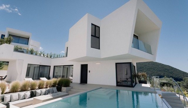 Syvana Exquisite Villas Complex V