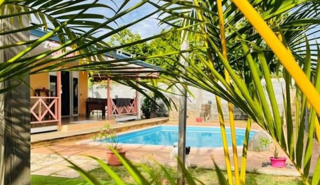 TAHITI - Fare Vairai Pool