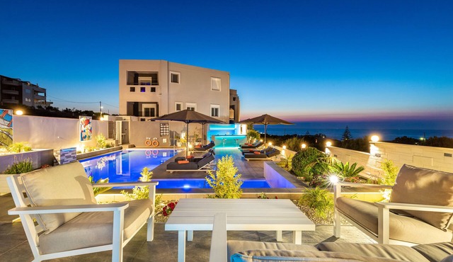 Talos Luxury Suites