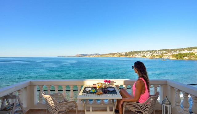 Thalassa mou Seafront suite
