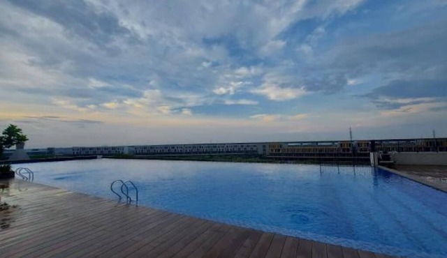 The only luxury apartment In the heart of industrial area of MM2100.