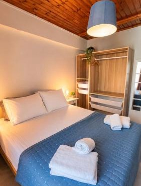 Thelxis Room