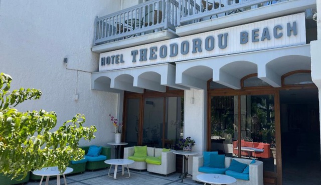 Theodorou Beach Hotel Apartments