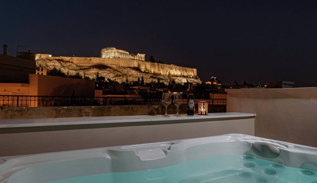 THIRAMENOUS RESIDENCE - ATHENA SUITE with Rooftop Hot Tub