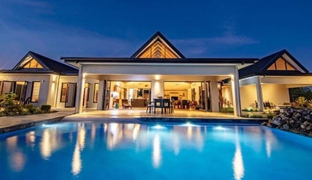 Three Palms Villa