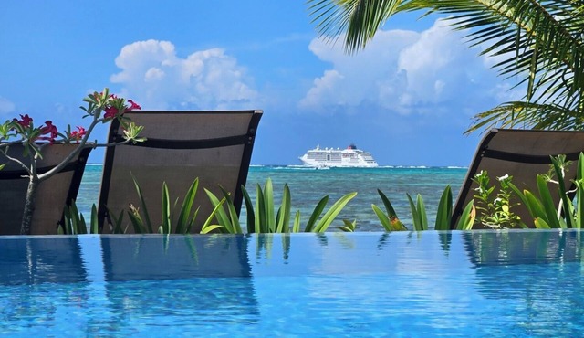 Tiare by Lagoon Dream Fully equipped house with seaside infinity pool and kayaks