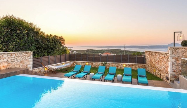 Titan Villas - Villa Kronos