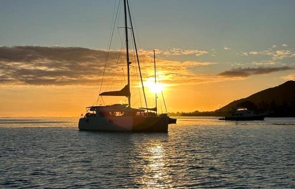 TIVA Catamaran MOOREA