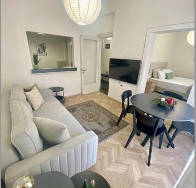 Toucan Suites