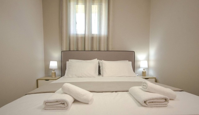 Traditional Villa with Apartements in Olive Grove