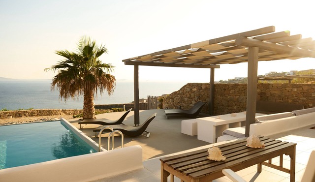 Tranquillity close to the cosmopolitan Mykonos Chora