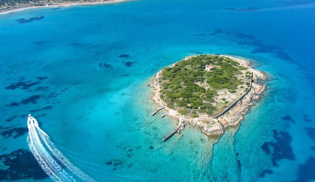 Treasure Island - Ten Bedroom Villa, Sleeps 20