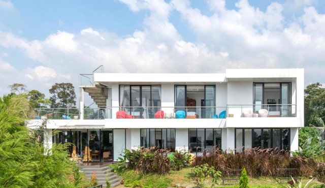 TwoSpaces Living at deRos Resort & Cafe, Bogor