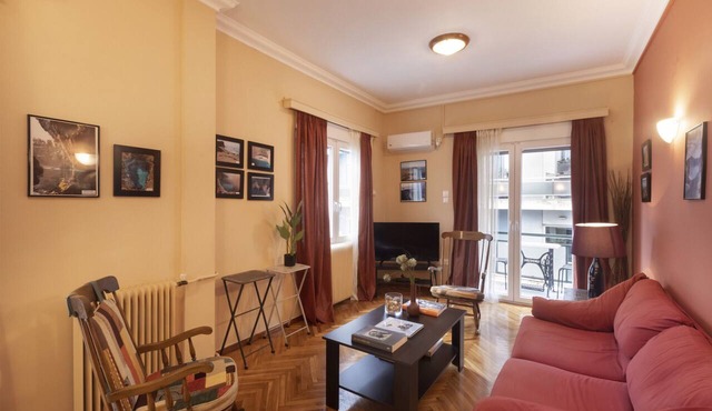 Tzireon 16 · Prime Location 2 BR APT next to the A