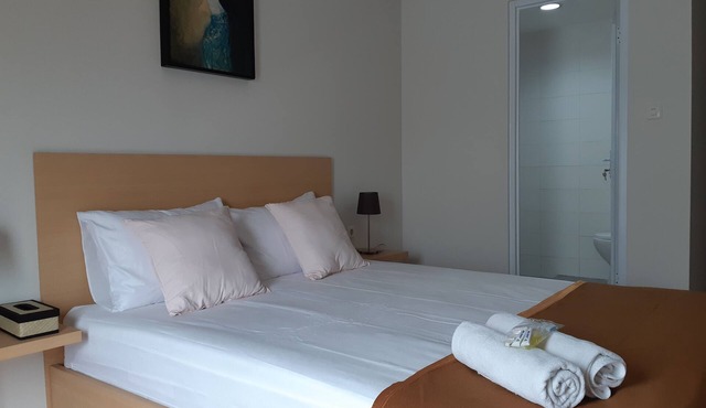 UROOMS Senayan