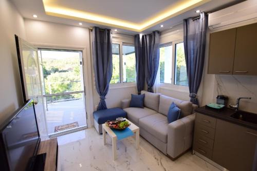 V1 Luxury Suites Toroni