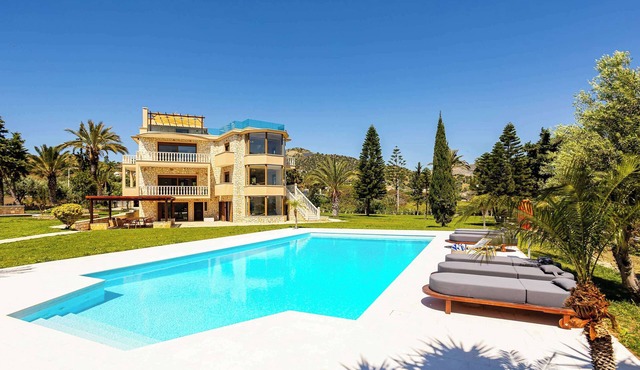 Vamavi Maison - Villa with Private Pool, Salamina