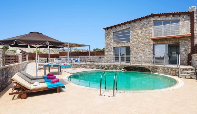 Villa Alcyone Seastone by Villa Plus