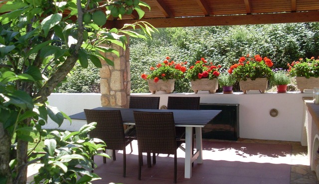 Villa Amelia: Luxury 2 bedroom Villa with private pool FREE WiFi AVAILABLE!