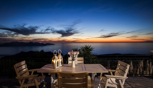 Villa Anna: Original old stone villa close to Fiskardo with private pool & views