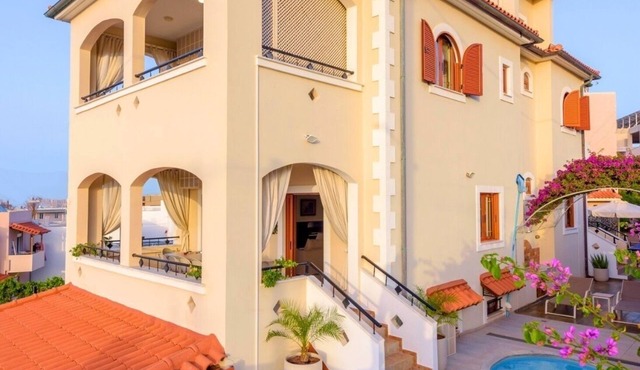Villa Araucaria private pool, Jacuzzi, Seaview