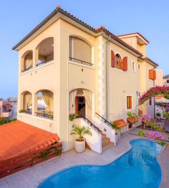 Villa Araucaria private pool Jacuzzi Seaview
