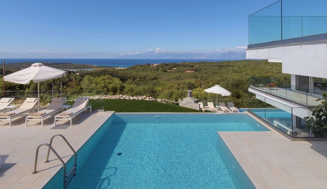 Villa Arete - Villa by the Sea with swimming pool on Corfu Island, Greece