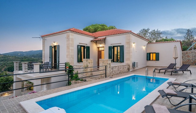 Villa Arietta (sleeps up to 7)