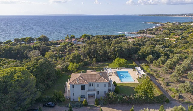 Villa Astoria Luxury Premium Comfort With Great Care to Detail