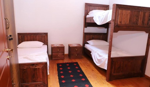 Villa Athina: Three Bedrooms Villa in Berat Castle - Since 1741