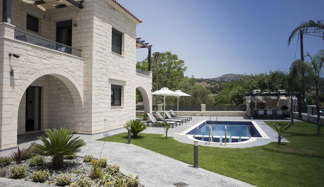 Villa Azalea I Luxury, private pool, 300m to sea